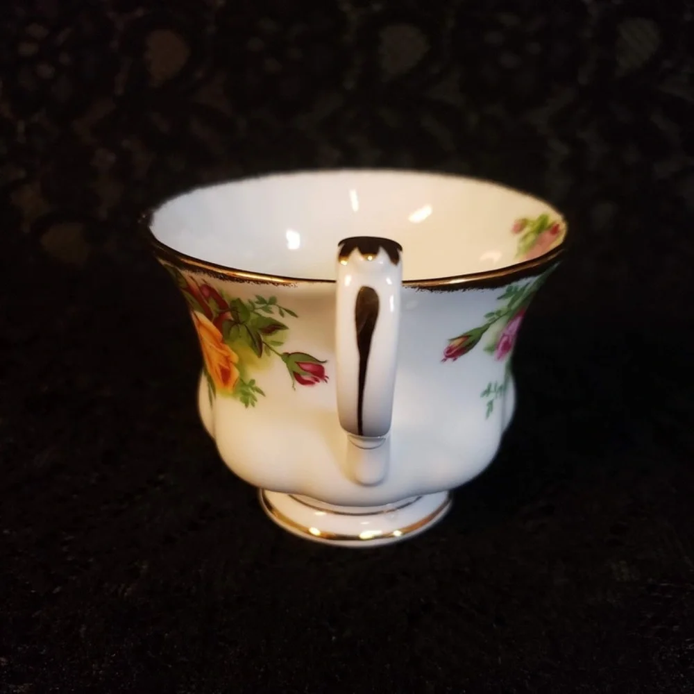 Royal Albert Bone China, 